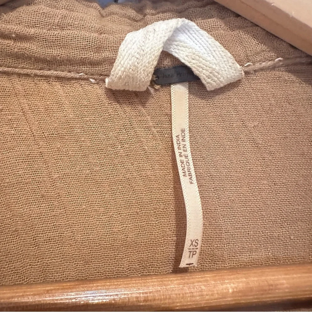 Free People Cropped Button-Front Glaze Tan Jacket - Picture 2 of 4
